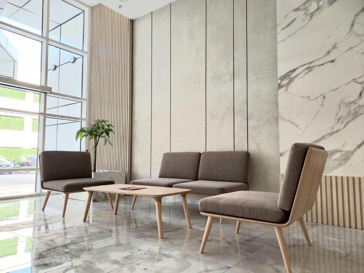 Merdz Spa & Fitness Sky Apartment Skopje Buitenkant foto