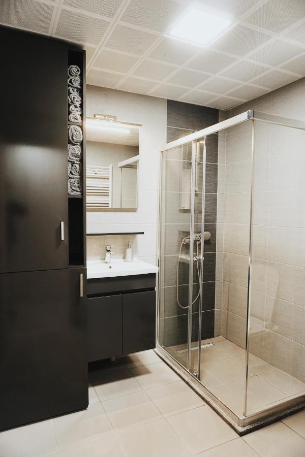 Merdz Spa & Fitness Sky Apartment Skopje Buitenkant foto