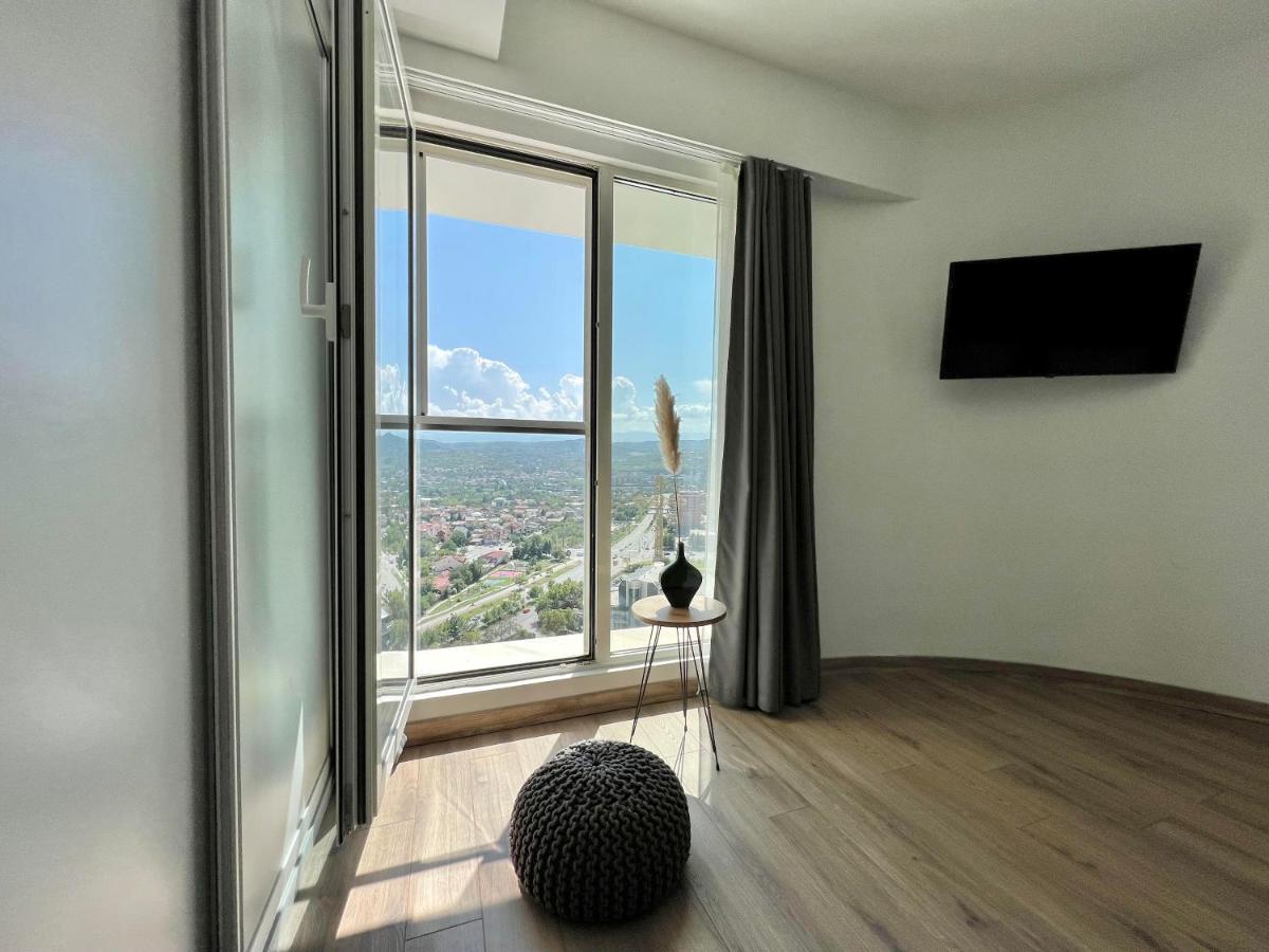 Merdz Spa & Fitness Sky Apartment Skopje Buitenkant foto